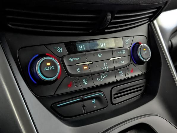 Ford Kuga II Рестайлинг с пробегом 2018 года, цена 1 425 000 рублей, 186959 км, внедорожник, Автокод Объявления