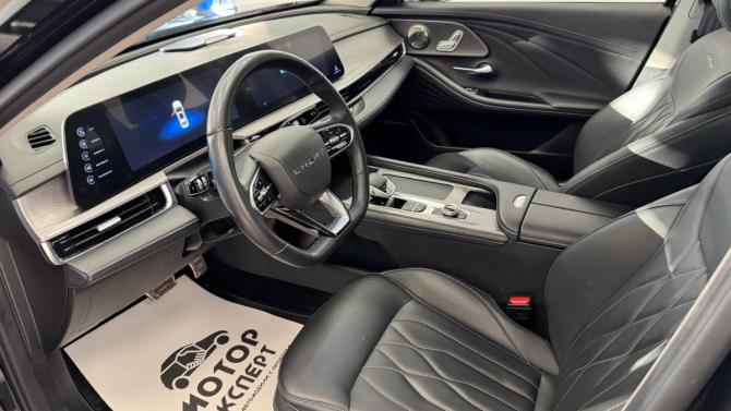 Chery Arrizo 8 с пробегом 2024 года, цена 2 275 000 рублей, 26840 км, седан, Автокод Объявления