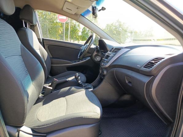 Hyundai Solaris I Рестайлинг с пробегом 2016 года, цена 950 000 рублей, 122803 км, седан, Автокод Объявления