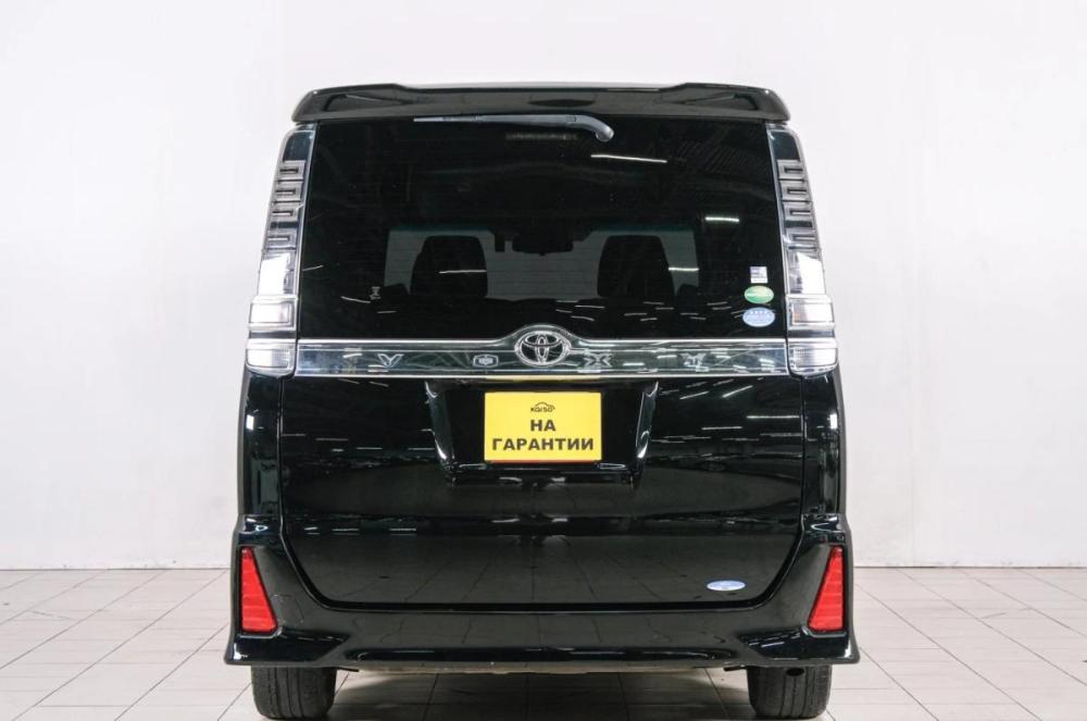 Toyota Voxy III (R80) Рестайлинг Красноярск  - изображение 6