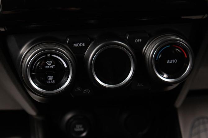 Suzuki Swift V с пробегом 2018 года, цена 1 149 000 рублей, 141000 км, хэтчбек, Автокод Объявления