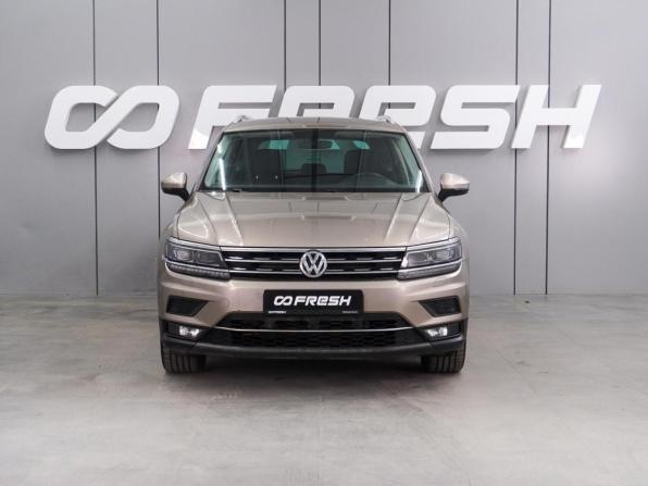 Volkswagen Tiguan II с пробегом 2017 года, цена 1 774 000 рублей, 311064 км, внедорожник, Автокод Объявления