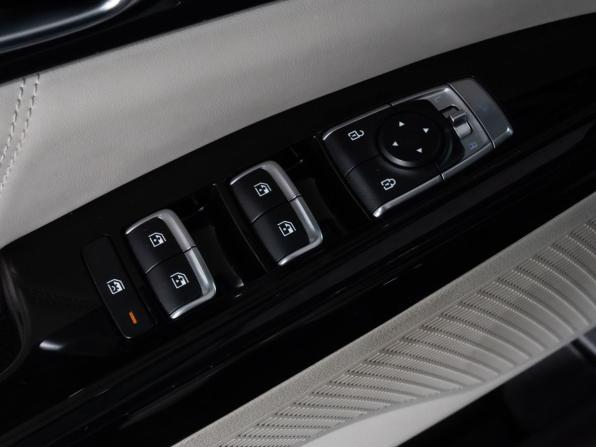 Kia Carnival IV с пробегом 2022 года, цена 4 899 000 рублей, 77169 км, минивэн, Автокод Объявления