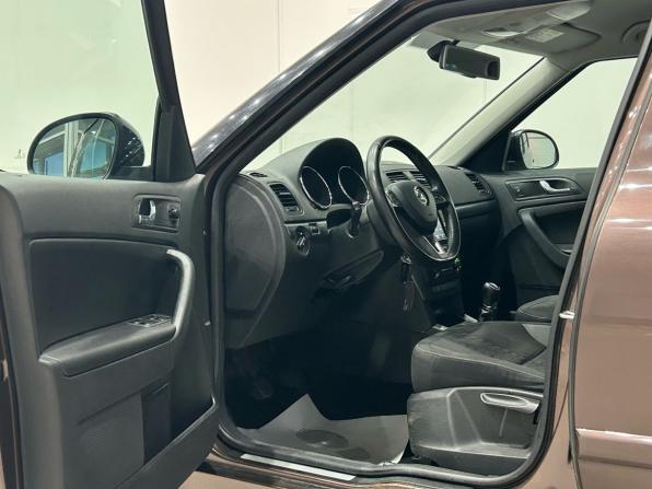 Skoda Yeti I Рестайлинг с пробегом 2015 года, цена 980 000 рублей, 160000 км, внедорожник, Автокод Объявления