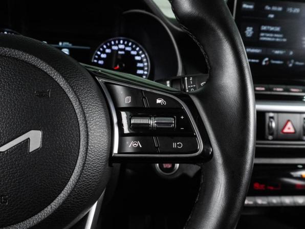 Kia Cerato IV Рестайлинг с пробегом 2022 года, цена 2 419 000 рублей, 68553 км, седан, Автокод Объявления
