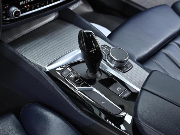 BMW 5 серии VII (G30/G31/G38) с пробегом 2019 года, цена 2 449 000 рублей, 146000 км, седан, Автокод Объявления
