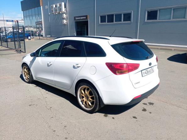 Kia Ceed II с пробегом 2013 года, цена 870 000 рублей, 202000 км, универсал, Автокод Объявления