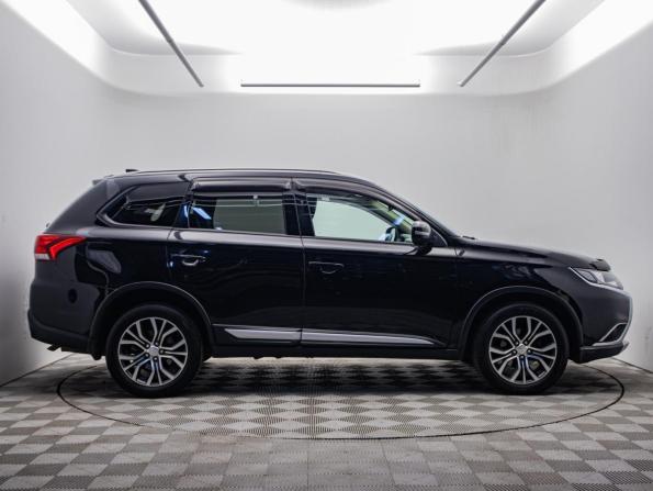 Mitsubishi Outlander III Рестайлинг 2 с пробегом 2018 года, цена 2 195 000 рублей, 135084 км, внедорожник, Автокод Объявления
