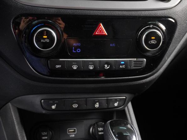 Hyundai Solaris II с пробегом 2019 года, цена 1 299 000 рублей, 174064 км, седан, Автокод Объявления