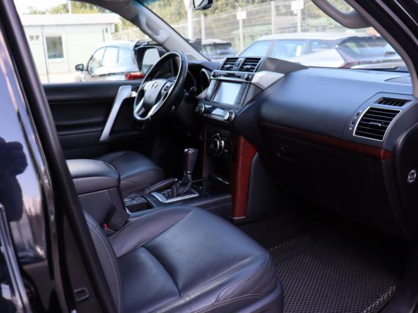 Toyota Land Cruiser Prado 150 Series Рестайлинг 1 с пробегом 2017 года, цена 4 250 000 рублей, 188478 км, внедорожник, Автокод Объявления