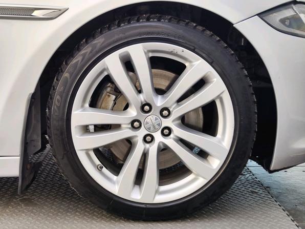 Jaguar XJ IV (X351) Рестайлинг с пробегом 2016 года, цена 2 260 000 рублей, 115842 км, седан, Автокод Объявления