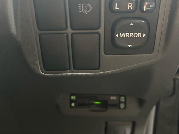 Toyota Prius III (XW30) с пробегом 2011 года, цена 1 100 000 рублей, 223000 км, лифтбек, Автокод Объявления