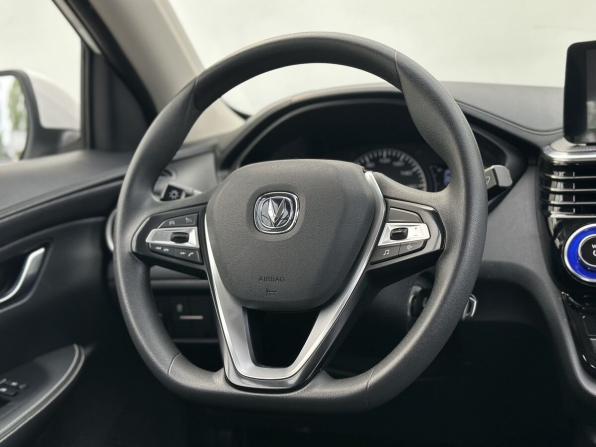 Changan Alsvin с пробегом 2023 года, цена 1 050 000 рублей, 74026 км, седан, Автокод Объявления