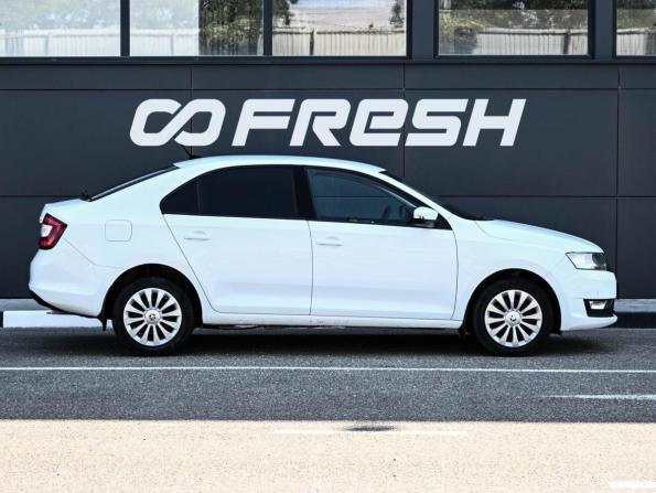 Skoda Rapid I Рестайлинг с пробегом 2019 года, цена 1 349 000 рублей, 149154 км, лифтбек, Автокод Объявления