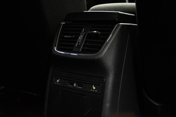 Skoda Octavia III (A7) Рестайлинг с пробегом 2018 года, цена 1 749 000 рублей, 175939 км, лифтбек, Автокод Объявления