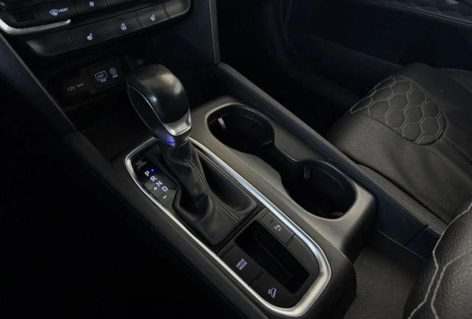 Hyundai Santa Fe III Рестайлинг с пробегом 2018 года, цена 2 685 000 рублей, 124098 км, внедорожник, Автокод Объявления