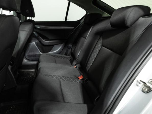 Skoda Octavia III (A7) Рестайлинг с пробегом 2019 года, цена 1 699 585 рублей, 117877 км, лифтбек, Автокод Объявления