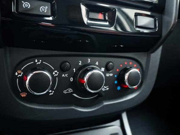 Renault Duster I Рестайлинг с пробегом 2015 года, цена 1 349 000 рублей, 144995 км, внедорожник, Автокод Объявления