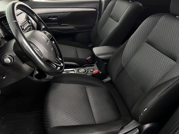 Mitsubishi Outlander III Рестайлинг 2 с пробегом 2015 года, цена 1 650 000 рублей, 189038 км, внедорожник, Автокод Объявления