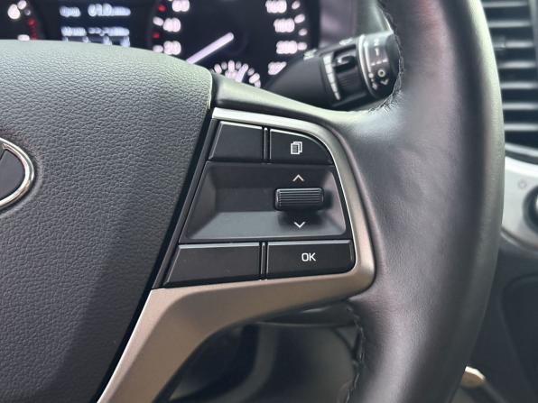 Hyundai Solaris II с пробегом 2018 года, цена 1 095 000 рублей, 132471 км, седан, Автокод Объявления
