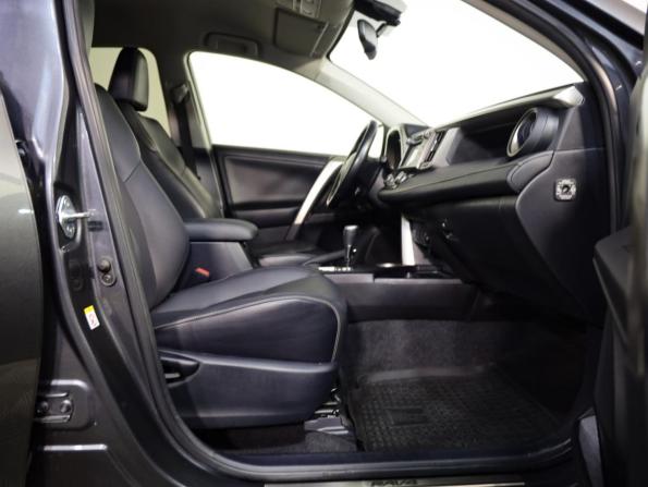 Toyota RAV4 IV (XA40) с пробегом 2015 года, цена 2 399 000 рублей, 67628 км, внедорожник, Автокод Объявления