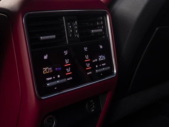 Porsche Cayenne III с пробегом 2019 года, цена 5 900 000 рублей, 142000 км, внедорожник, Автокод Объявления