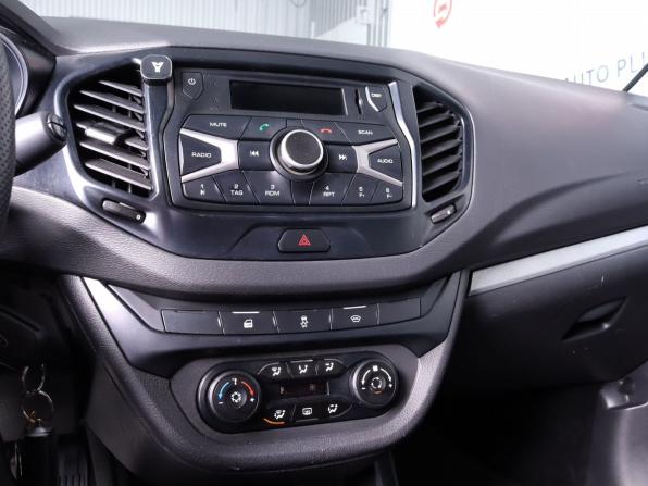Lada (ВАЗ) Vesta I с пробегом 2018 года, цена 889 000 рублей, 164000 км, седан, Автокод Объявления