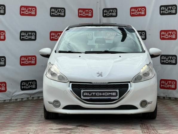 Peugeot 208 I с пробегом 2013 года, цена 499 990 рублей, 210000 км, хэтчбек, Автокод Объявления