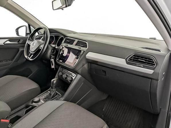 Volkswagen Tiguan II с пробегом 2020 года, цена 2 385 000 рублей, 111039 км, внедорожник, Автокод Объявления