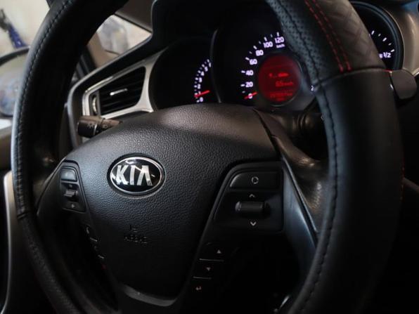 Kia Ceed II Рестайлинг с пробегом 2015 года, цена 749 000 рублей, 286953 км, хэтчбек, Автокод Объявления