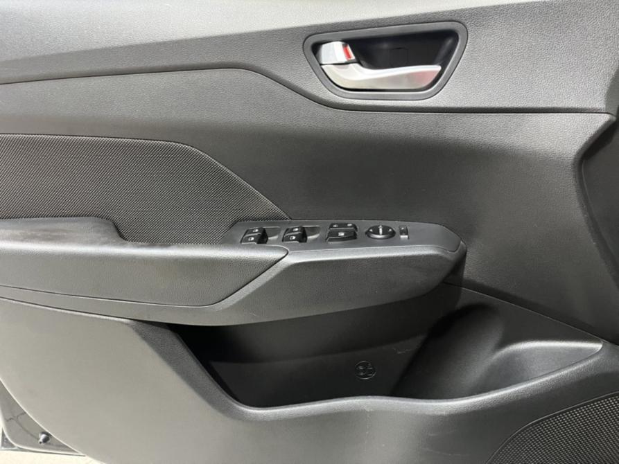 Hyundai Solaris II Курск  - изображение 14