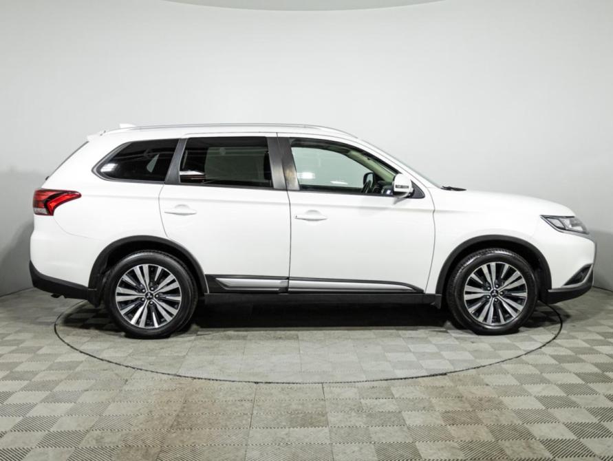 Mitsubishi Outlander III Рестайлинг 3 Санкт-Петербург  - изображение 4