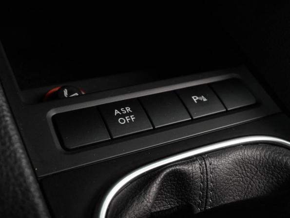 Volkswagen Jetta VI Рестайлинг с пробегом 2014 года, цена 1 378 000 рублей, 87640 км, седан, Автокод Объявления