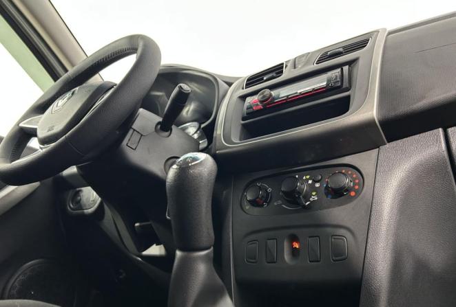 Renault Logan II Рестайлинг с пробегом 2019 года, цена 820 000 рублей, 111914 км, седан, Автокод Объявления