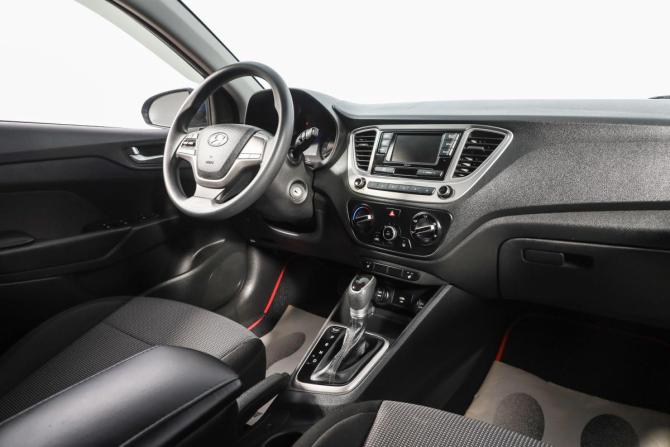 Hyundai Solaris II Рестайлинг с пробегом 2021 года, цена 1 499 000 рублей, 81000 км, седан, Автокод Объявления