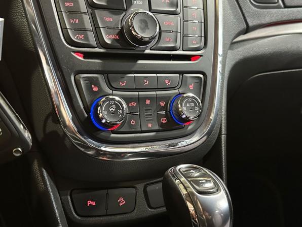 Opel Mokka I с пробегом 2014 года, цена 1 049 900 рублей, 233752 км, внедорожник, Автокод Объявления
