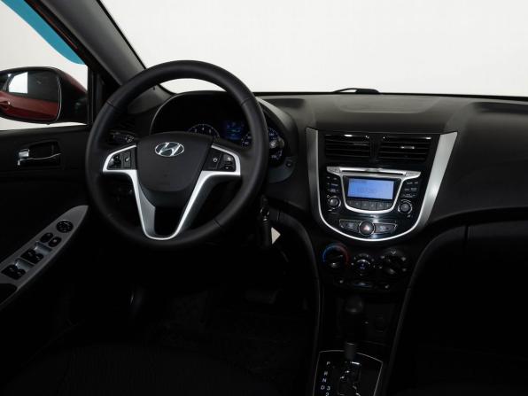 Hyundai Solaris I с пробегом 2013 года, цена 911 000 рублей, 136000 км, седан, Автокод Объявления