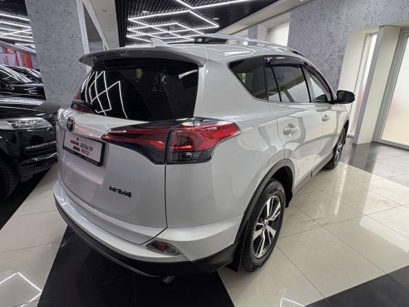 Toyota RAV4 IV (XA40) Рестайлинг с пробегом 2018 года, цена 2 665 000 рублей, 88783 км, внедорожник, Автокод Объявления