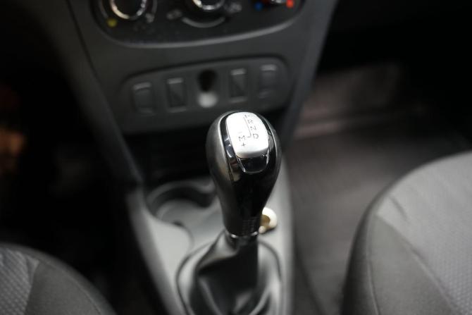 Renault Logan II Рестайлинг с пробегом 2020 года, цена 930 000 рублей, 132010 км, седан, Автокод Объявления