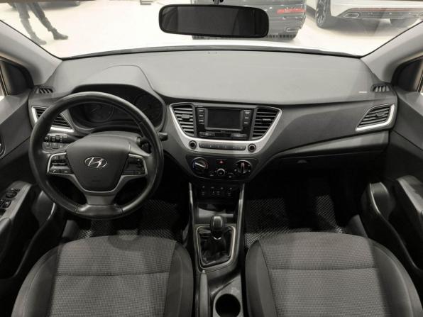 Hyundai Solaris II с пробегом 2017 года, цена 1 080 000 рублей, 148700 км, седан, Автокод Объявления