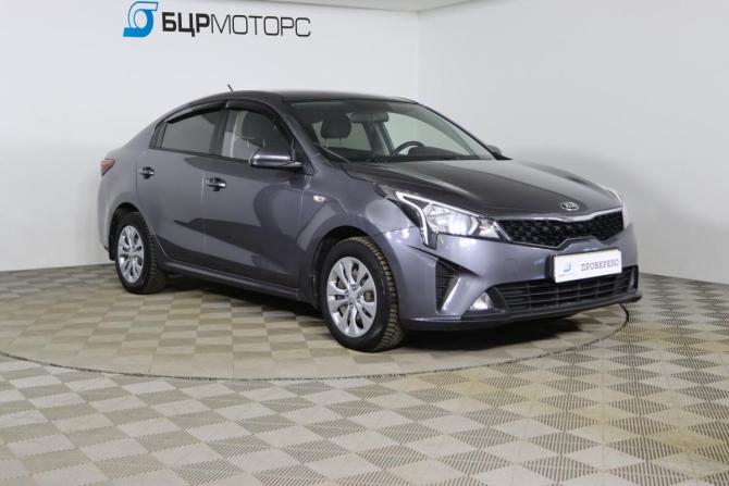 Kia Rio IV Рестайлинг с пробегом 2021 года, цена 1 429 990 рублей, 141221 км, седан, Автокод Объявления