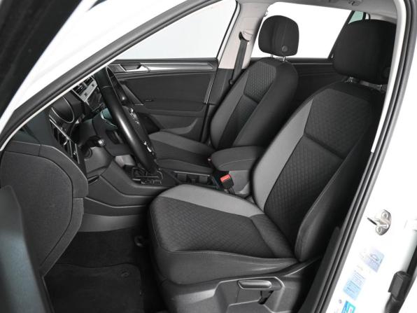 Volkswagen Tiguan II с пробегом 2018 года, цена 2 329 000 рублей, 131458 км, внедорожник, Автокод Объявления