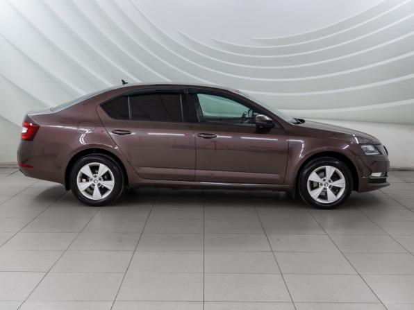 Skoda Octavia III (A7) Рестайлинг с пробегом 2018 года, цена 1 548 000 рублей, 182094 км, лифтбек, Автокод Объявления