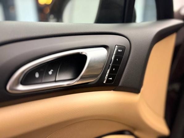 Porsche Cayenne II Рестайлинг (958) с пробегом 2017 года, цена 3 989 000 рублей, 138000 км, внедорожник, Автокод Объявления