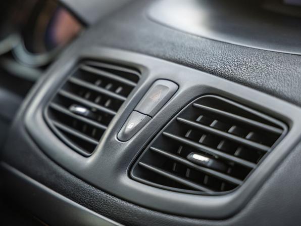 Renault Fluence I Рестайлинг с пробегом 2013 года, цена 798 000 рублей, 201542 км, седан, Автокод Объявления