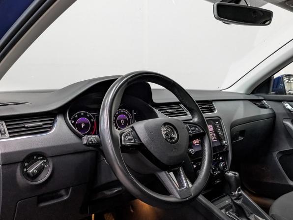 Skoda Octavia III (A7) Рестайлинг с пробегом 2019 года, цена 2 210 000 рублей, 65479 км, лифтбек, Автокод Объявления