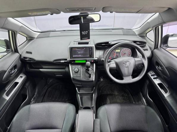 Toyota Wish II Рестайлинг с пробегом 2016 года, цена 1 849 000 рублей, 80000 км, минивэн, Автокод Объявления