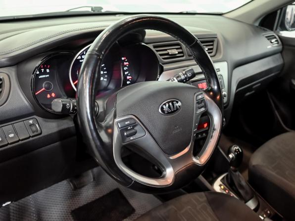 Kia Rio III Рестайлинг с пробегом 2016 года, цена 1 300 000 рублей, 81770 км, хэтчбек, Автокод Объявления