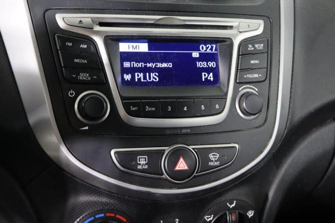 Hyundai Solaris I Рестайлинг с пробегом 2015 года, цена 939 990 рублей, 98538 км, хэтчбек, Автокод Объявления