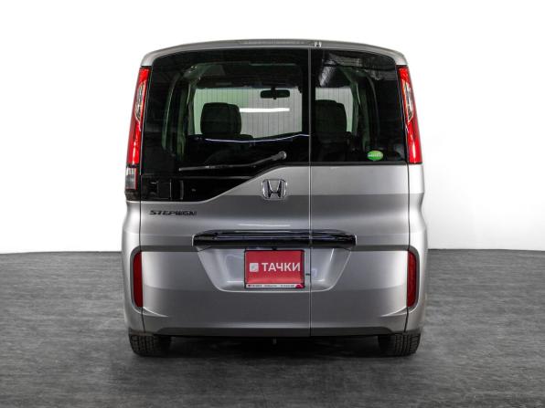 Honda Stepwgn V с пробегом 2015 года, цена 1 685 500 рублей, 106519 км, минивэн, Автокод Объявления